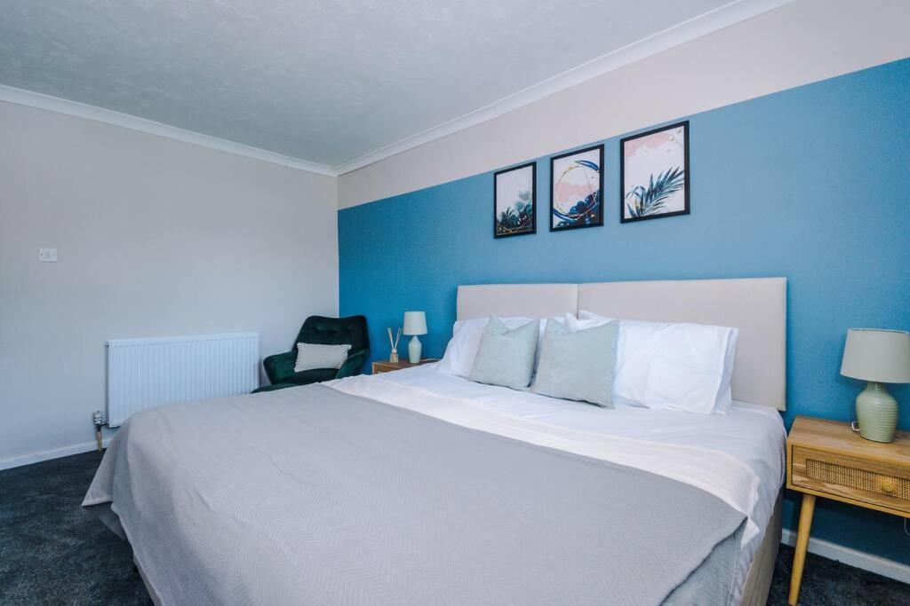 Cheerful 3 Bedroom Home With Parking Near Chester Saughall Dış mekan fotoğraf