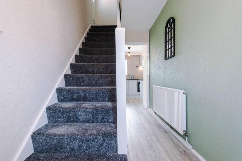 Cheerful 3 Bedroom Home With Parking Near Chester Saughall Dış mekan fotoğraf